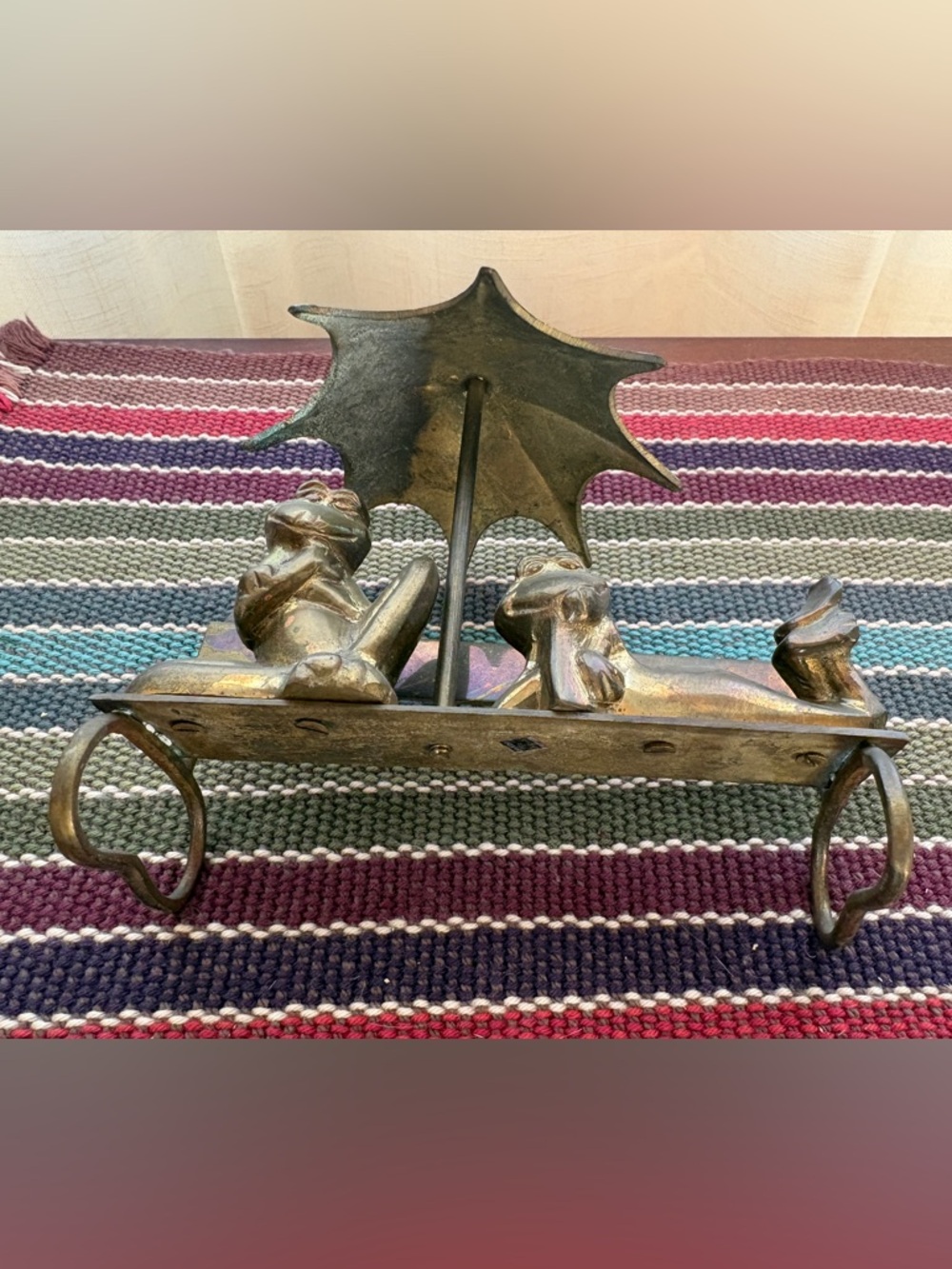 Bronze Frog Figurine Bench with Umbrella - Picture 2 of 6